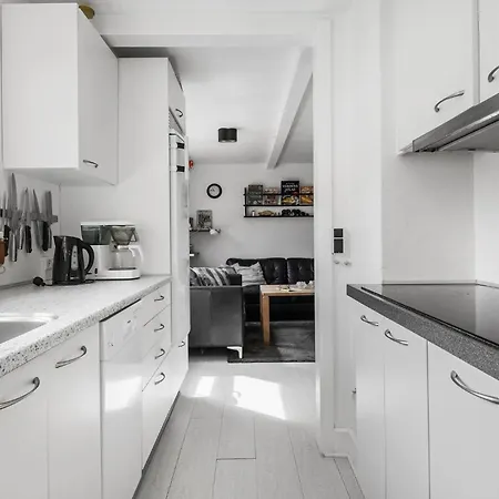 4 Bedroom Amazing In Nyaraló Martofte