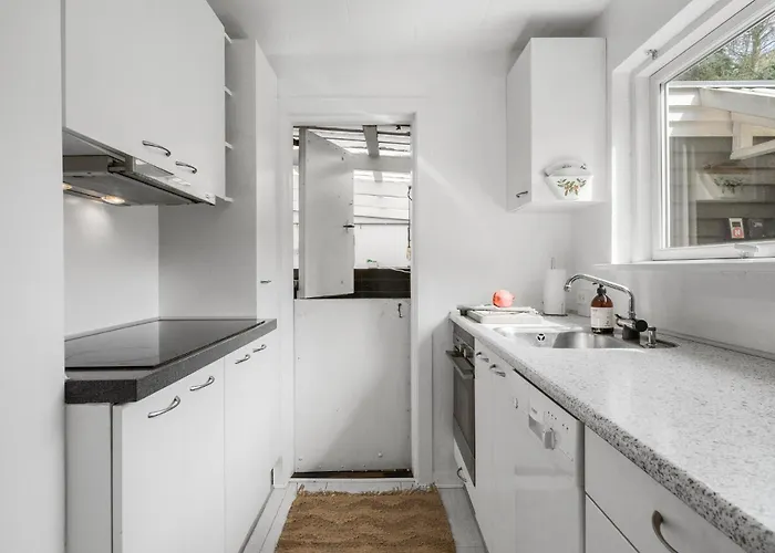 4 Bedroom Amazing In *
