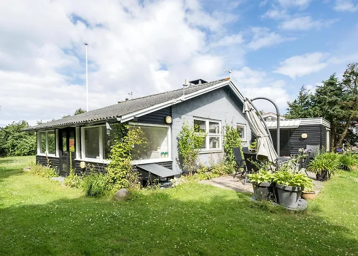 4 Bedroom Amazing In Nyaraló Martofte